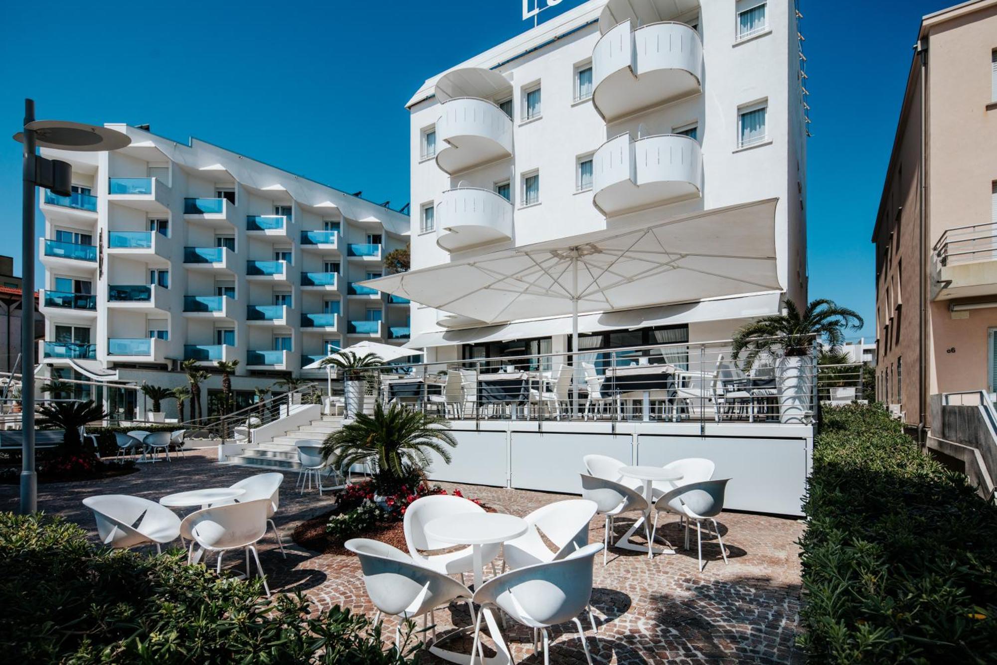 Hotel Luna Centrale Lignano Sabbiadoro Kültér fotó